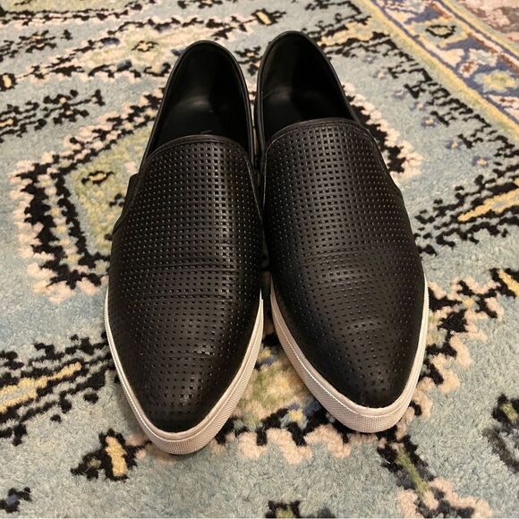 Vince women’s Slip-on Sneaker size 6 - Picture 1 of 7